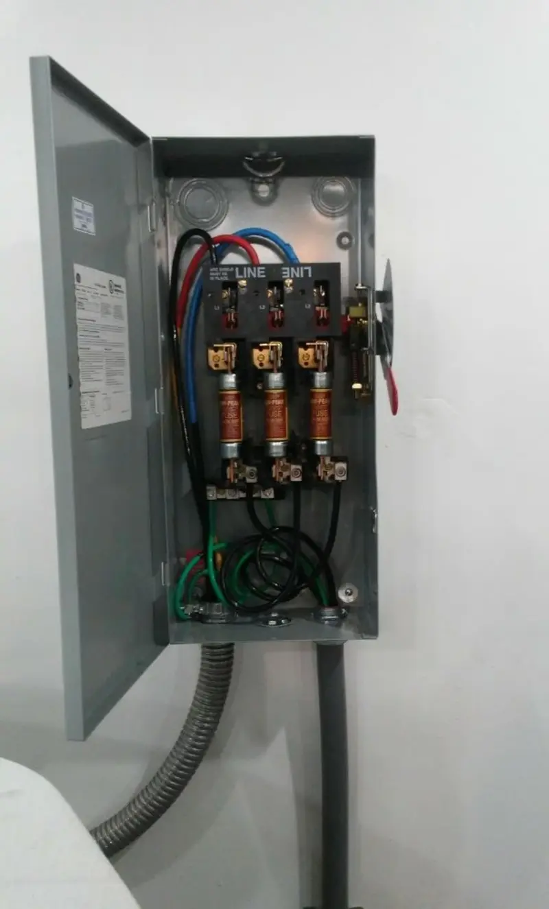 Three-phase disconnect switch installed for Smoke Detector Installation in Fuller Heights